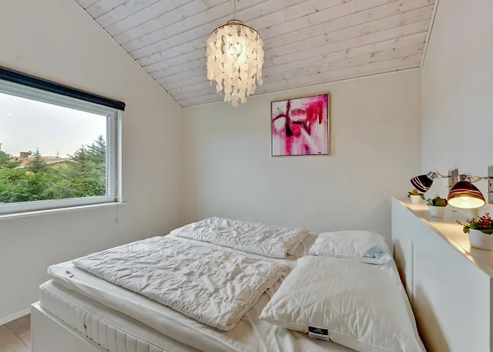 Sibyll - From The Sea By Interhome *